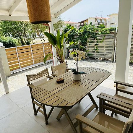Central Luxury Apartment In Paralia Ofryniou Ofrínion Exterior foto