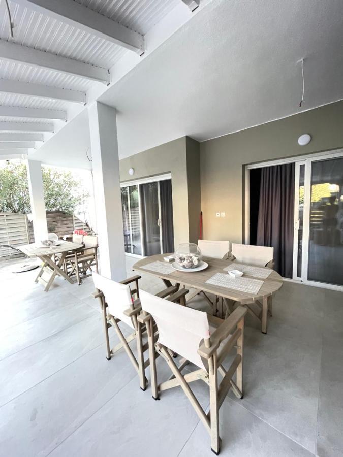 Central Luxury Apartment In Paralia Ofryniou Ofrínion Exterior foto