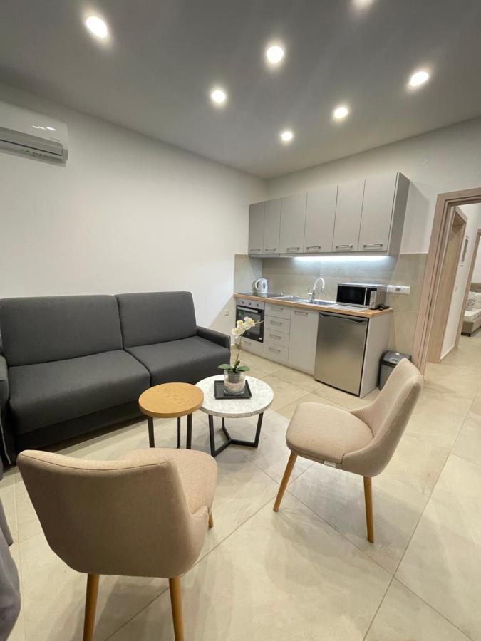 Central Luxury Apartment In Paralia Ofryniou Ofrínion Exterior foto