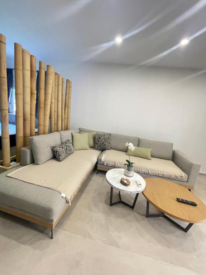 Central Luxury Apartment In Paralia Ofryniou Ofrínion Exterior foto